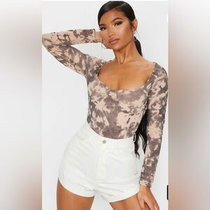 Pretty Little‎ Thing Beige Tie Dye Bodysuit Size US 6